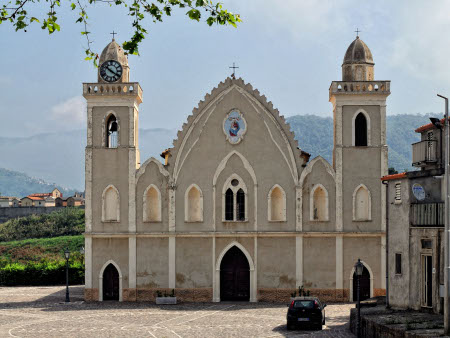 San Pietro in Amantea -Chiesa S.maria delle Grazie