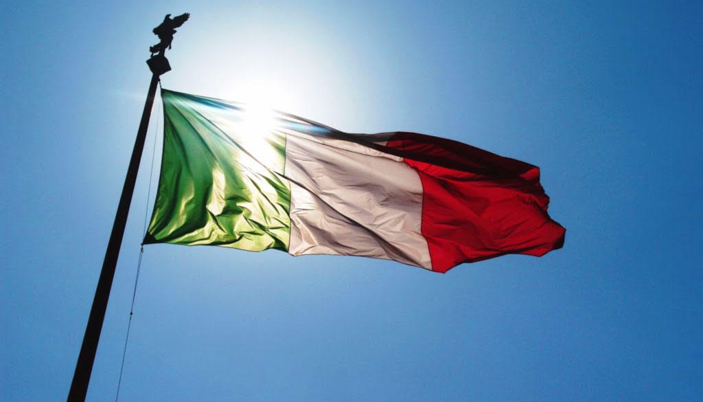 bandiera-tricolore-italiana 1